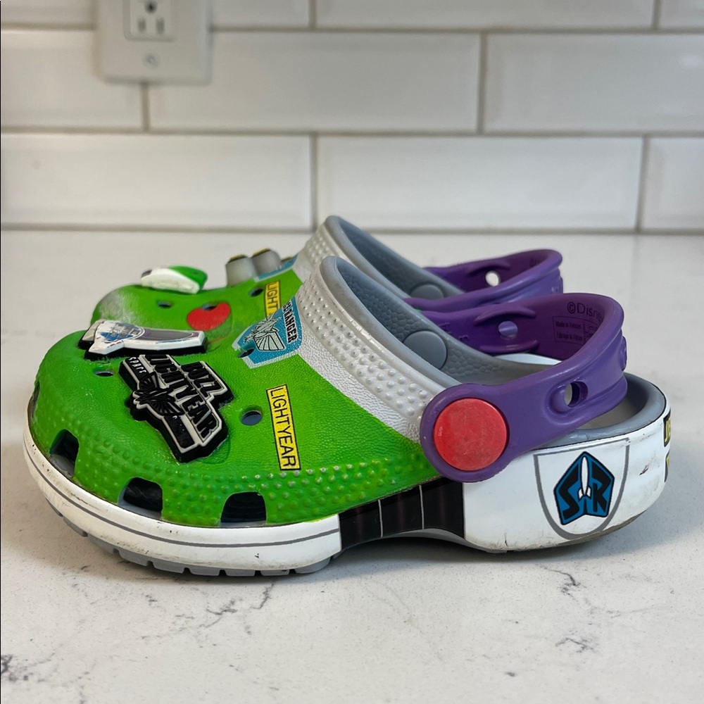 Crocs Toy Story Buzz Classic Clog - Kids'
Buzz Lightyear Light Up Slip-On Size 7 - Picture 7 of 17